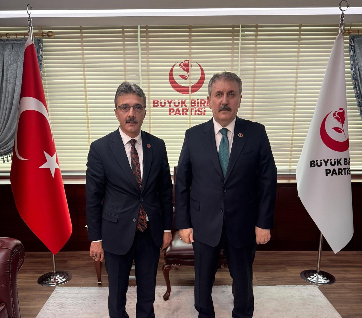 BAŞKAN DİNÇ GENEL BAŞKAN DESTİCİ’Yİ ZİYARET ETTİ