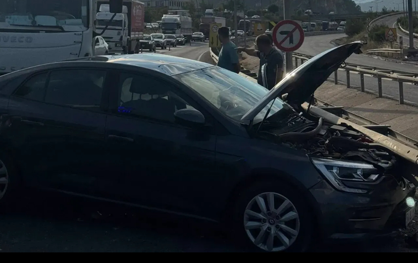 Geyve Belediye Başkanı’nın makam aracı kaza yaptı: 3 yaralı