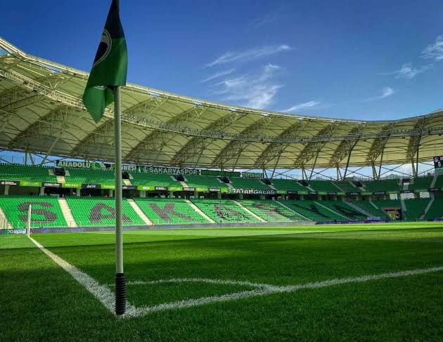 Sakaryaspor’dan İki Önemli Transfer Hamlesi!