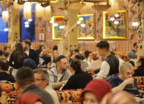 Serdivan’ın Yeni Lezzet Durağı Ahmet Şef’te Sıra Geceleri Devam Ediyor!