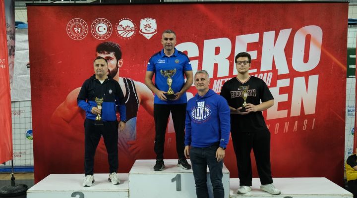 Serdivanlı Güreşçilerden Cumhuriyet Bayramı’nda Çifte Şampiyonluk